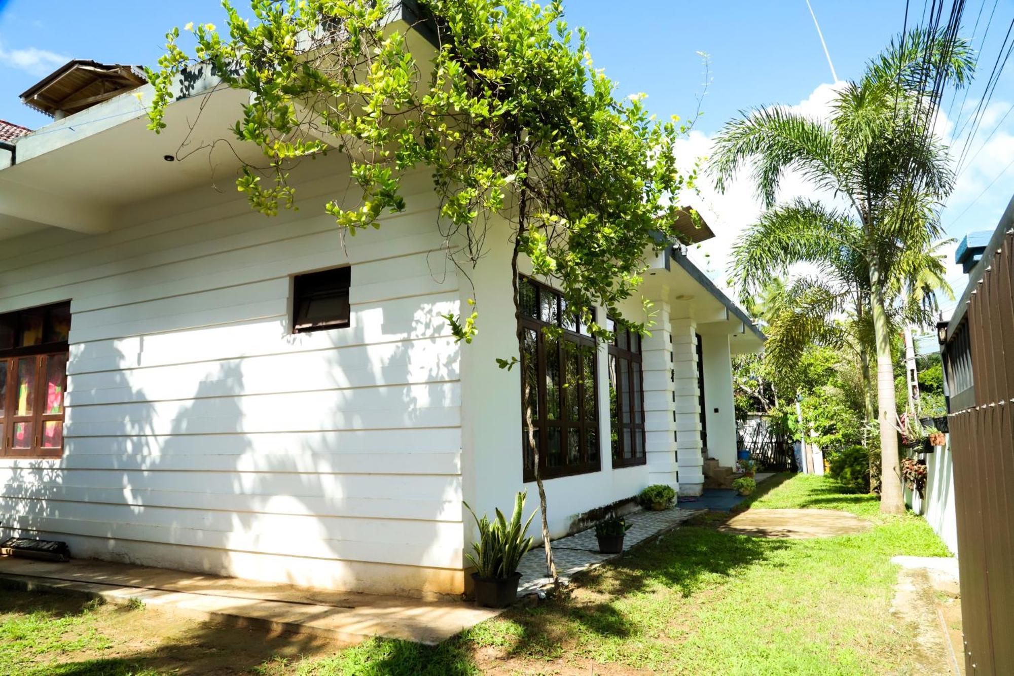 One 8 Mirissa Apartment Exterior photo